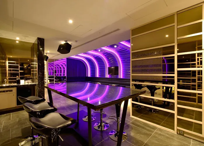 U-Her Hotel